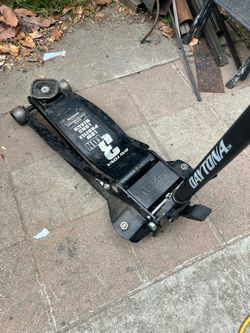 Daytona 3 ton floor jack