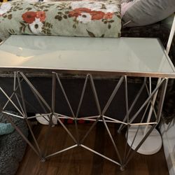 Silver/glass Geometric Entryway/console Table 