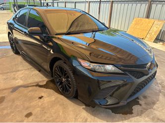 2020 Toyota Camry SE