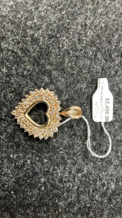 Gold pendant