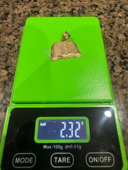 10k bible pendant