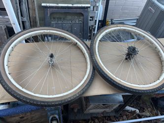 1950s balloon tire 26 inch Schwinn wheels