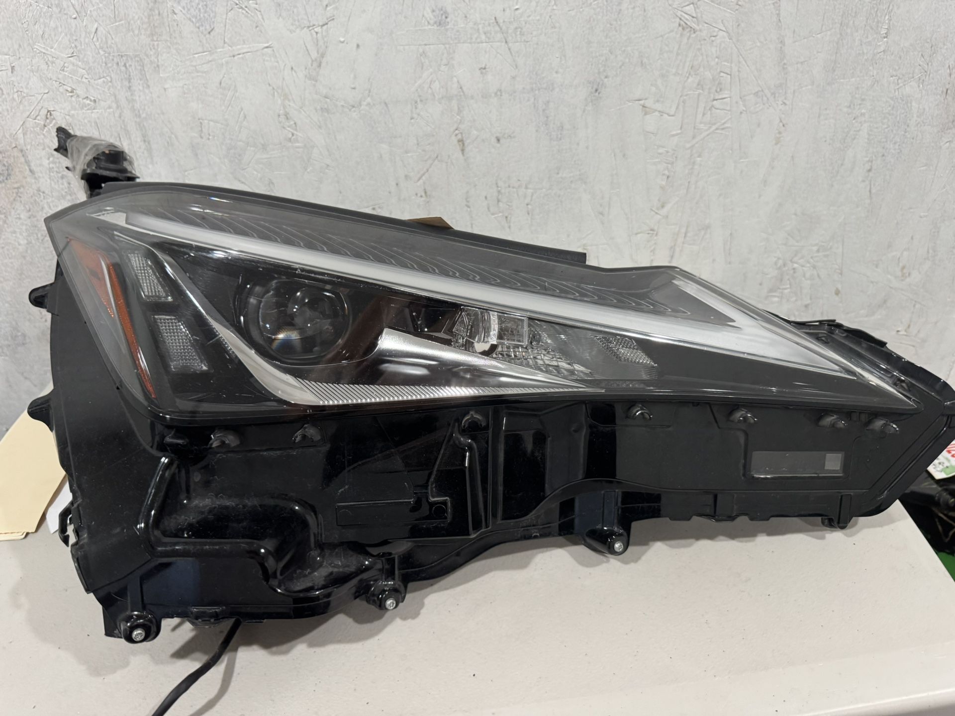 2024 Lexus Is300 Right Headlights 