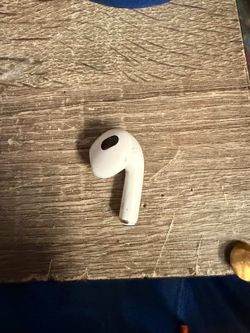 right Apple AirPods (3rd Generation) earbud