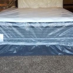 New Queen Size Mattress And Boxspring 