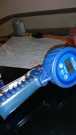 Snap on/ Bluepoint tire pressure gauge