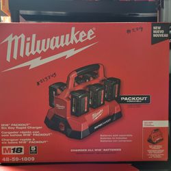 Milwaukee M18 Fuel Packout Six Bay Rapid Charger Station 