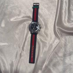 Gucci G-Chrono watch with nylon strap