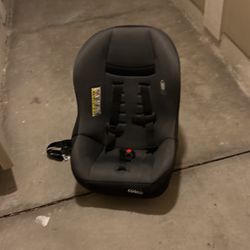 Car Seat  Larger Size  Age Two Qnd Up 