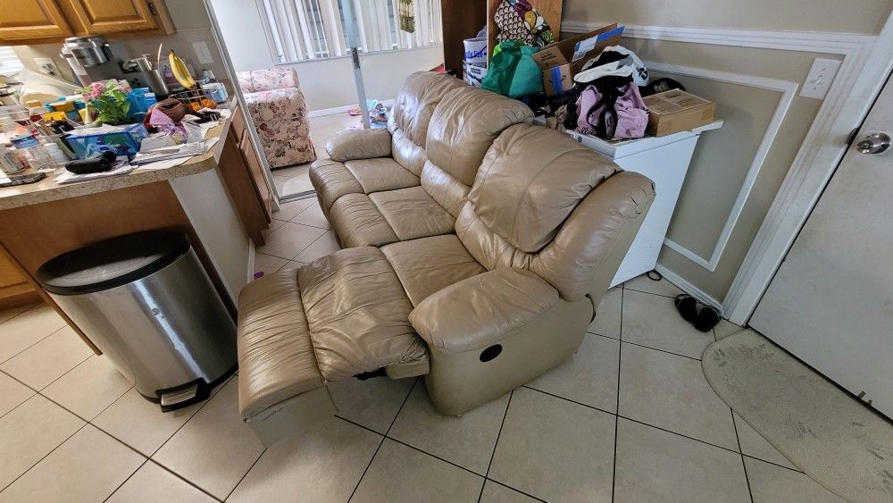 Leather reclining sofa good condition
