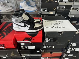 Jordans Sz 8.5-9