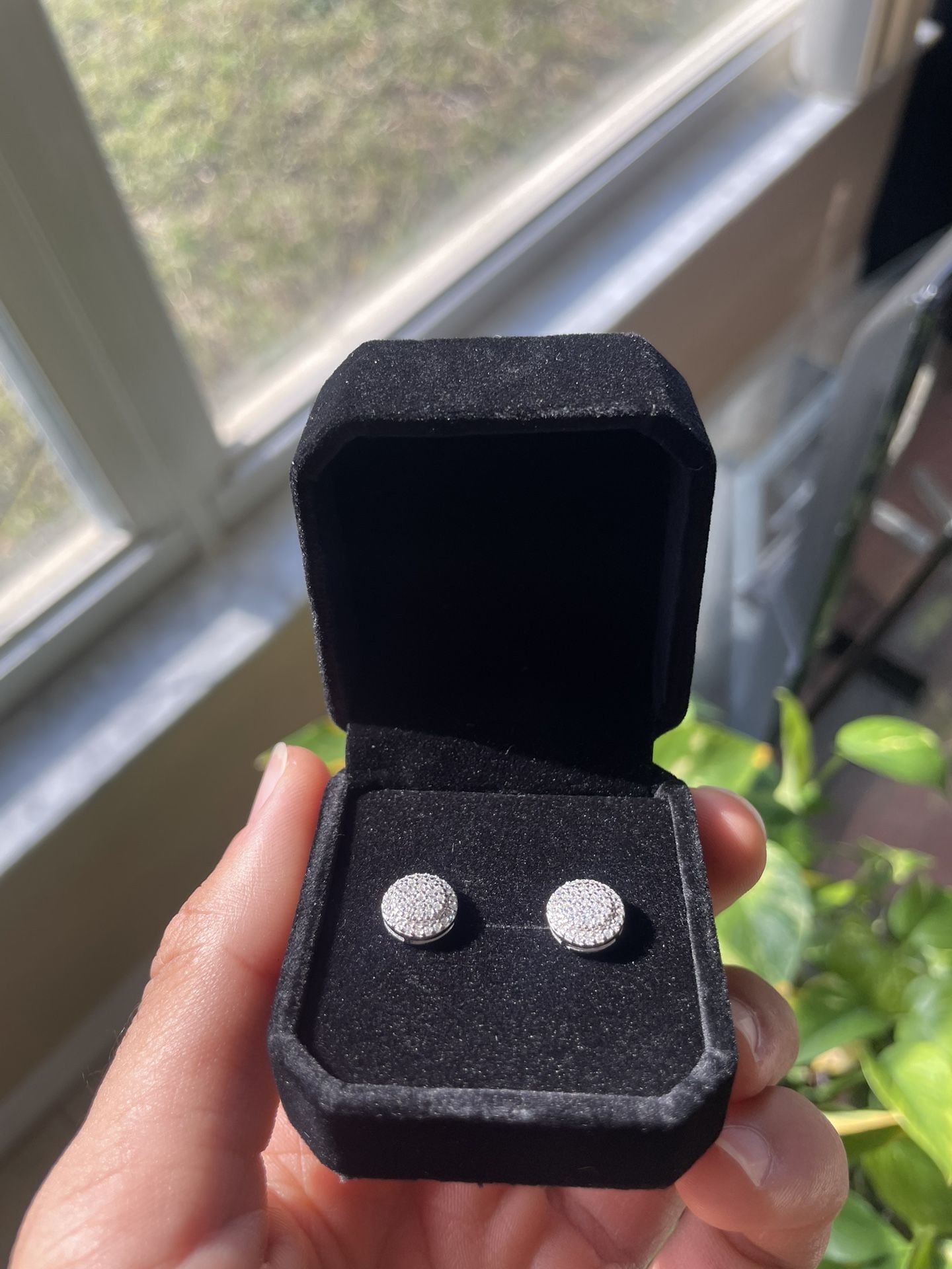 💎 D VVS1 Round Moissanite Circular Cluster Earrings – 925 Sterling Silver 💎