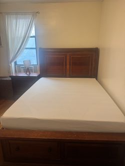 Queen size bedroom set