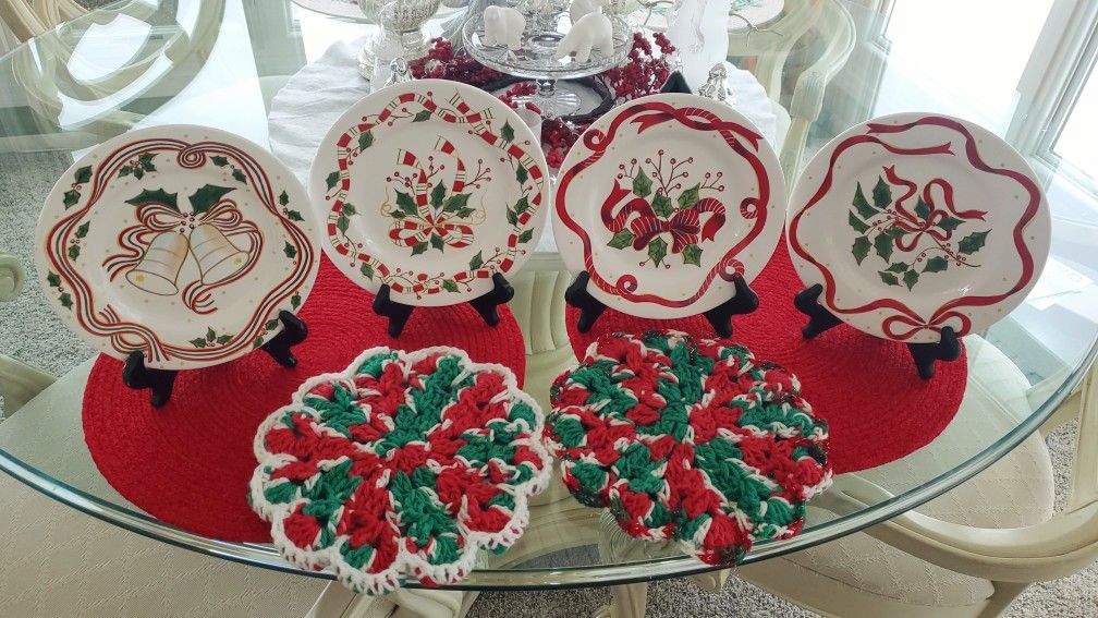 Sonoma Christmas Dessert Plates Bundle