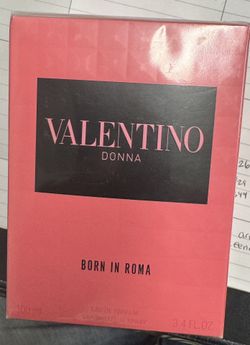 Donna Born In Roma Eau de Parfum 3.4 oz. 100oz