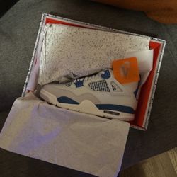 Jordan 4 Military Blue 