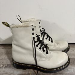 Dr Martens 1460 cream Serena fur lined shearling 8 hole ankle boots