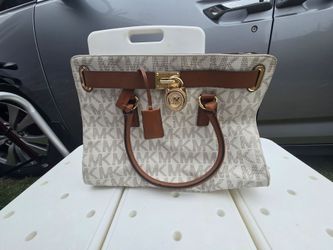 Micheal Kors Purse