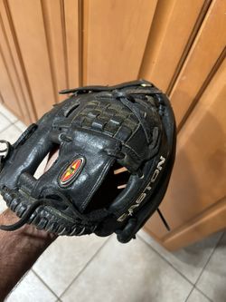 Easton Infielders Glove