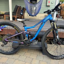 XS full Suspension Mountain Bike