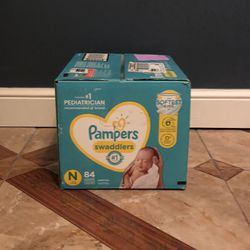 Pampers Swaddlers. Size New Born. 