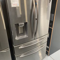 Samsung Stainless Steel 22 Cu. Ft. Food Showcase Counter Depth 4-Door French Door Refrigerator