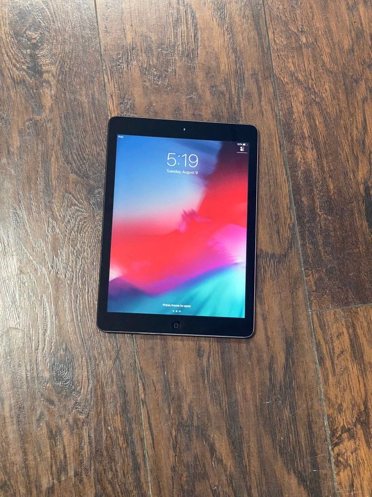 Apple IPad Mini 1 WiFi Tablet - $9 To Take Home 