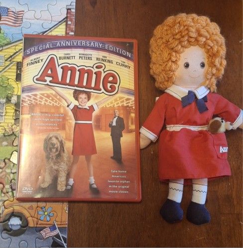 ANNIE MOVIE & DOLL