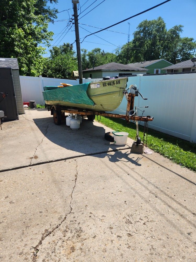 14 Starcraft Boat And Trailer