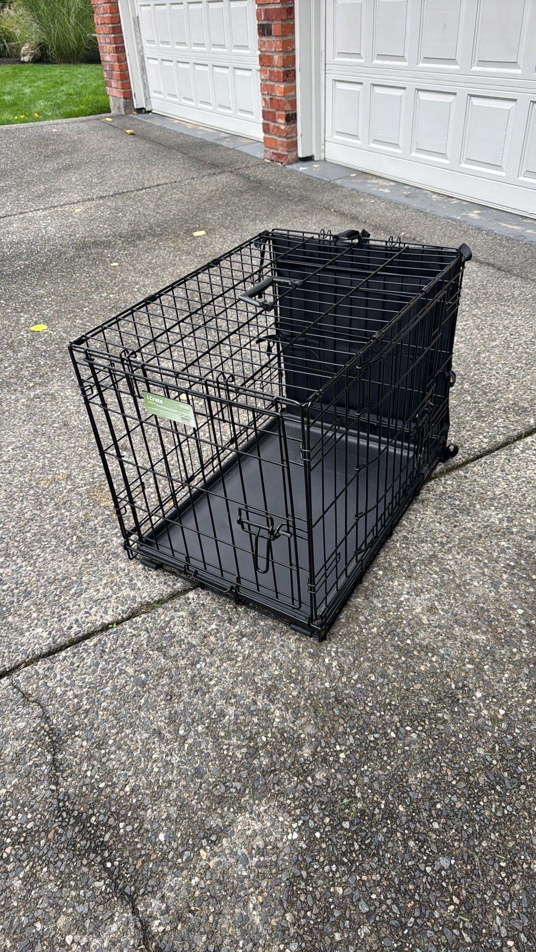 Kennel with Adjustable Divider 24Lx17Wx19H