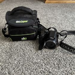 Nikon Coolpix Digital Camera with Bag – Great Condition + Accessories 