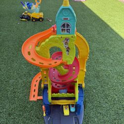 Fisher-Price Little People Sit 'N Stand Skyway 2-In-1 Vehicle Racing Playset