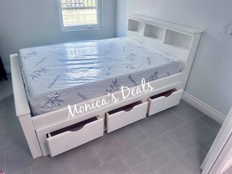 Full Solid Wood Bed With 3 Drawers And Memory Foam Mattress $680