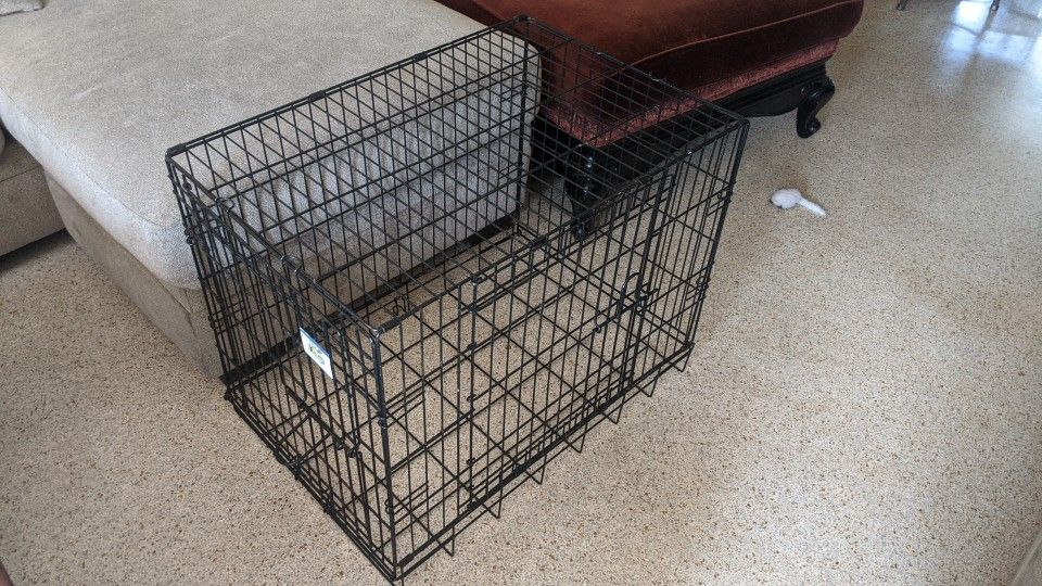 Medium Dog Crate!