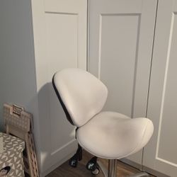 Esthetician Saddle Stool