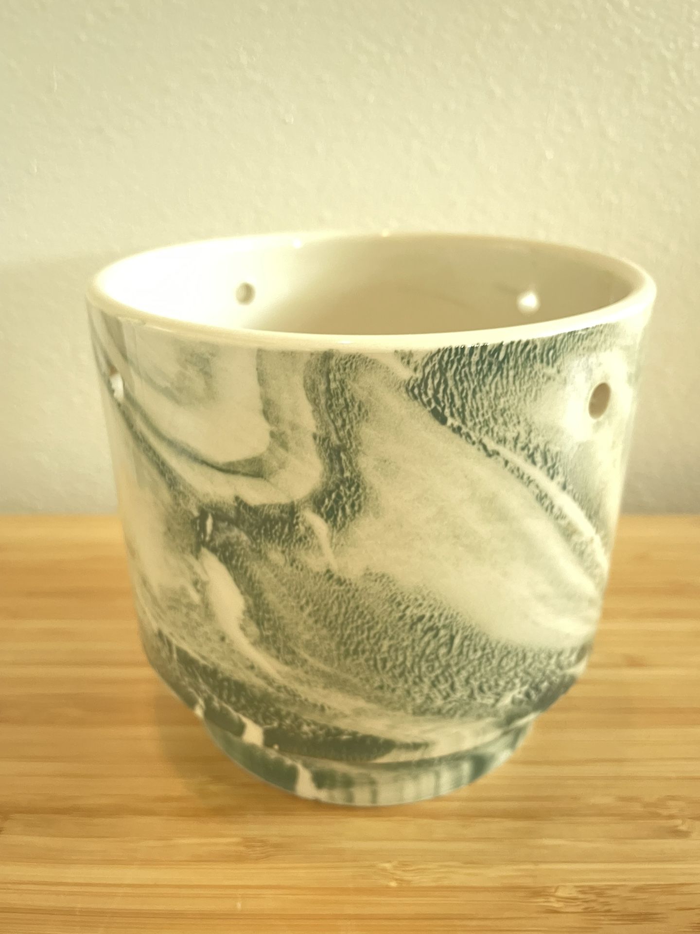 Faux Marble PLANTER (5 1/2” Wx5”H) w/predrilled holes for hanging [PH] 