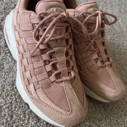 Nike Air Max 95 Woven “Particle Pink” (GS) 🩷