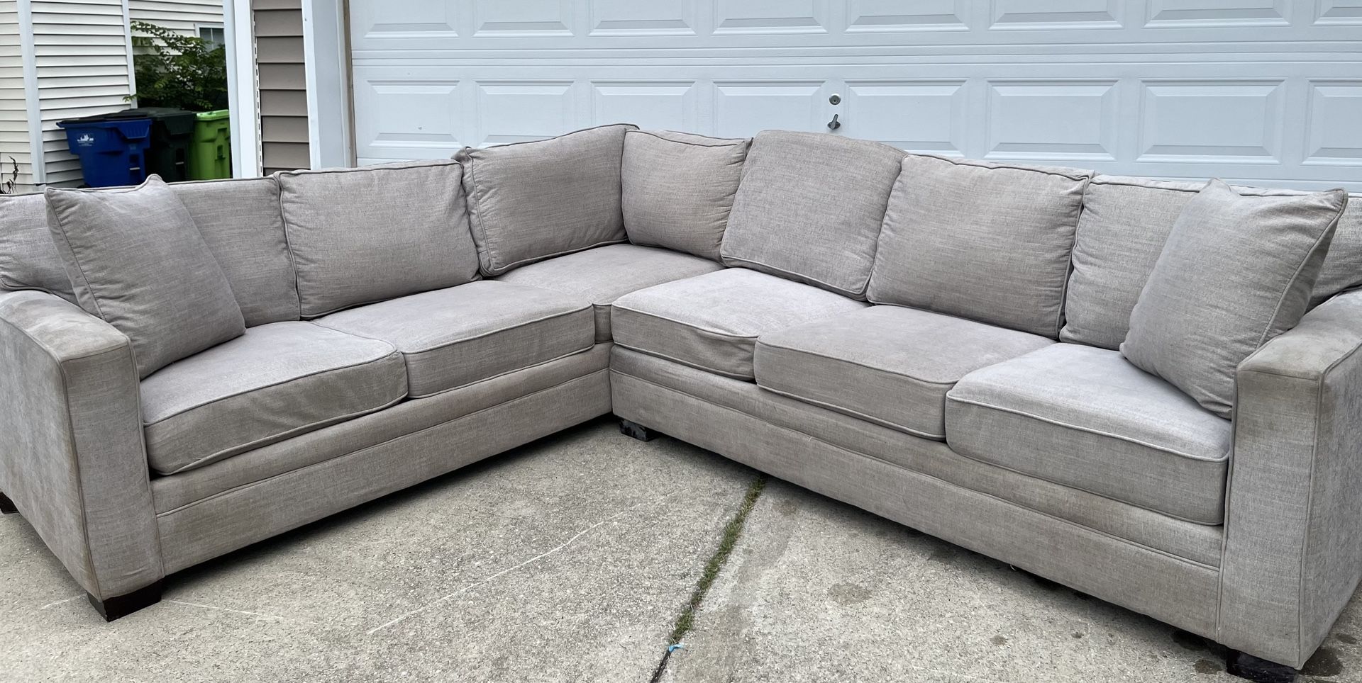 Beautiful Sectional Couch!😍