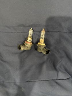 9006 headlight Plug N Play Bulbs