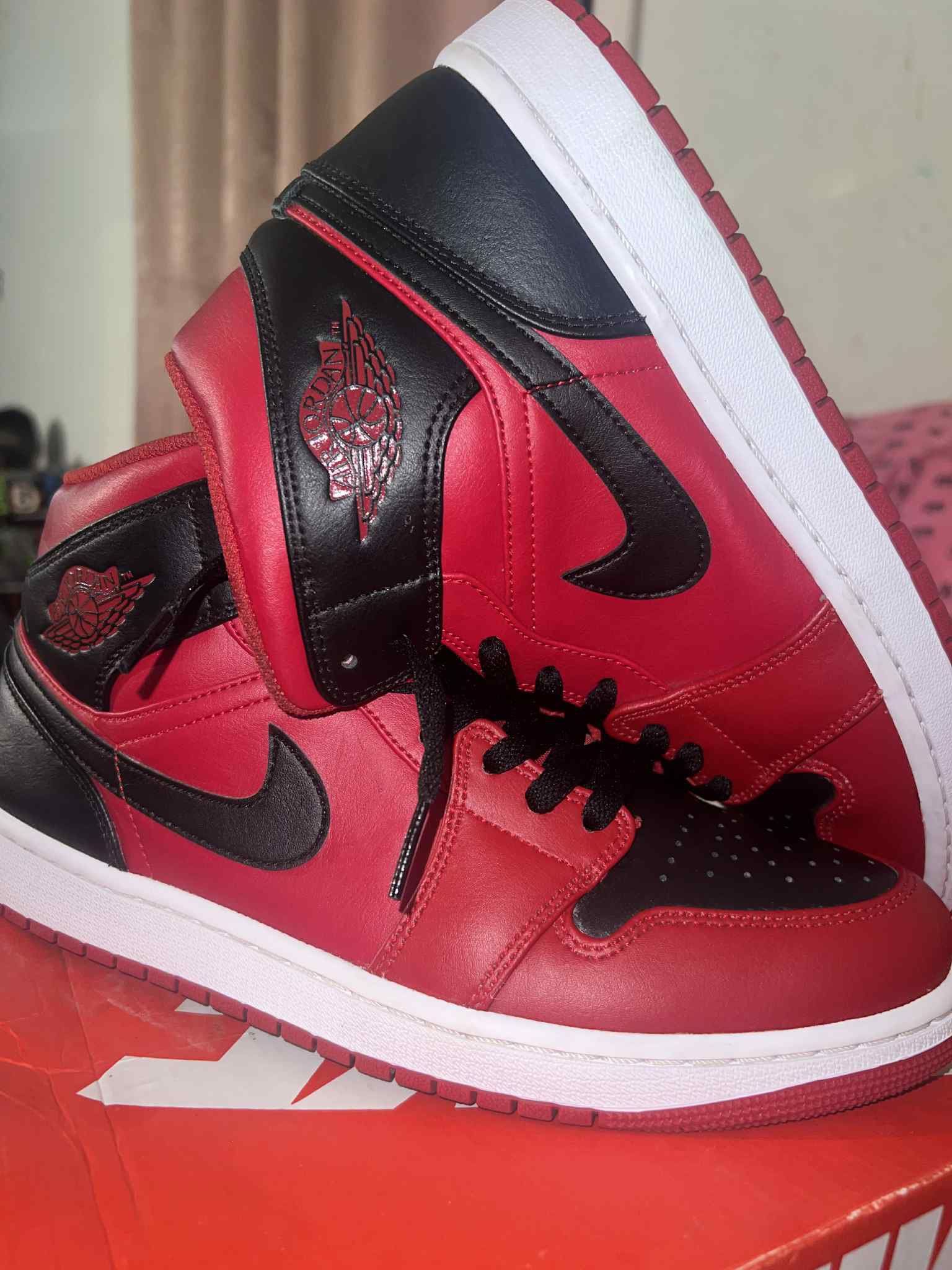 Air Jorden 1 Mid Gym Red Black White