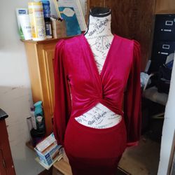 Very Cool Brand New Women's Dresses And Accessories