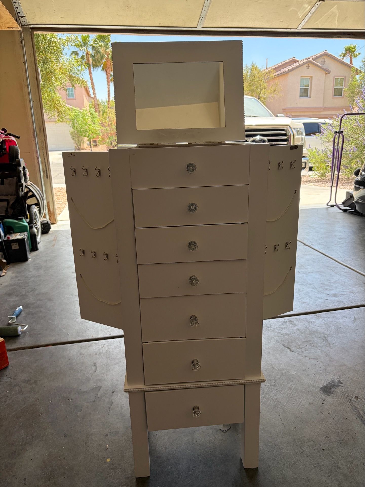 Jewelry armoire