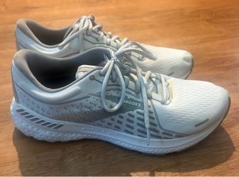 Brooks Adrenaline 21 Men’s Shoes. Size 12