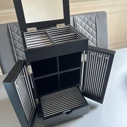 Nice Black Jewelry Box!