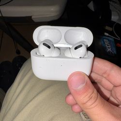 Apple AirPods Pro 1st Gen (comes with charger)