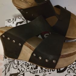 Yoki Wedges