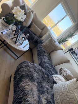 LUXURY SECTIONAL COUCH – PERFECT FOR APARTMENT / CONDO