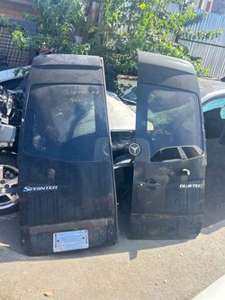 2010-2018 Mercedes Benz Sprinter 2500 Tailgate doors
