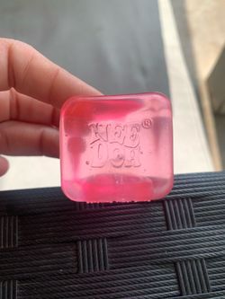 Needoh nice ice baby cube squeeze