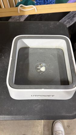 Pet water bowl